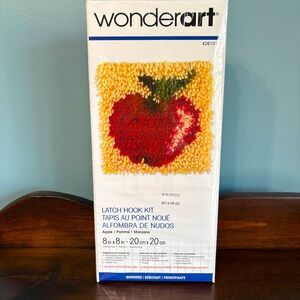 WonderArt Latch Hook Kit APPLE 8" x 8" 426101 NEW SEALED